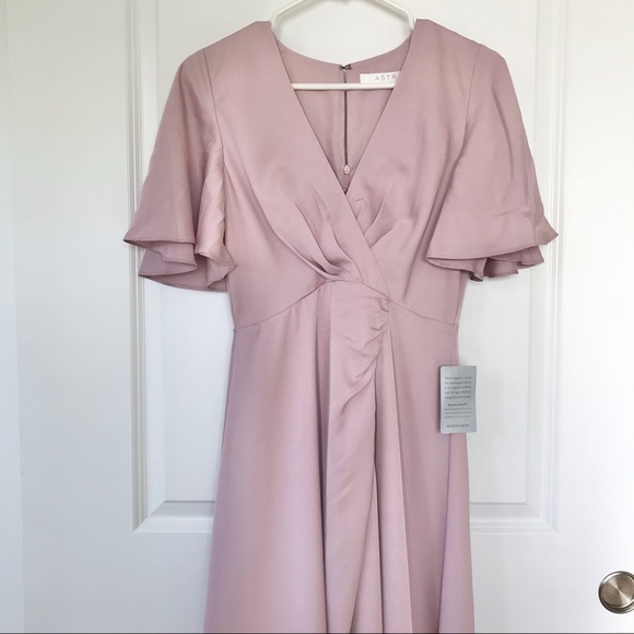 ASTR The Label Delaney Flutter Sleeve Midi Dress - Picture 5 of 16